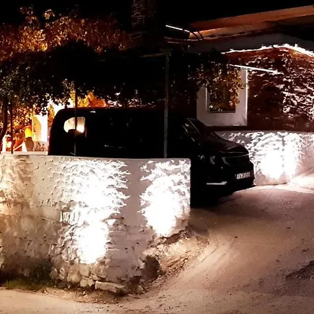 Mannashouse * Émbonas